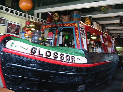 NB Glossor bow & stern